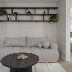 Nature Park Near River, Modern 2bed, Fast Wi-fi, Kitchen Oven