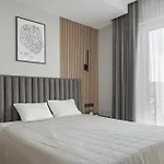 Nature Park Near River, Modern 2bed, Fast Wi-fi, Kitchen Oven Lägenhet