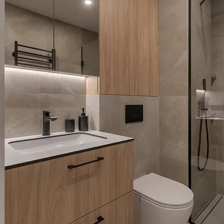 Appartamento Nature Park Near River, Modern 2bed, Fast Wi-fi, Kitchen Oven *