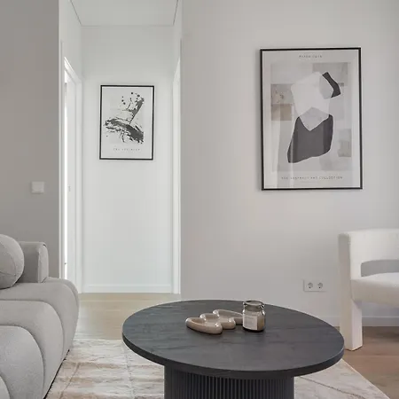 Nature Park Near River, Modern 2bed, Fast Wi-fi, Kitchen Oven
