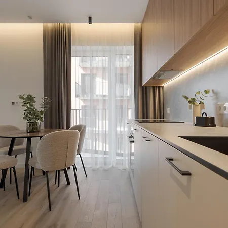 公寓 Nature Park Near River, Modern 2bed, Fast Wi-fi, Kitchen Oven 维尔纽斯
