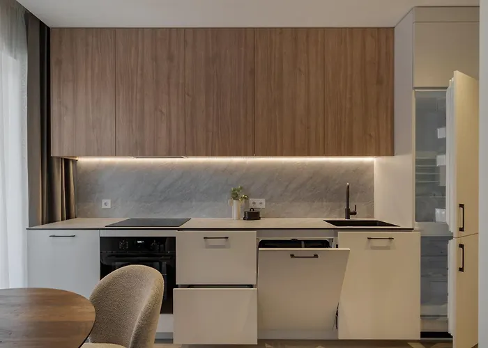 Nature Park Near River, Modern 2bed, Fast Wi-fi, Kitchen Oven *