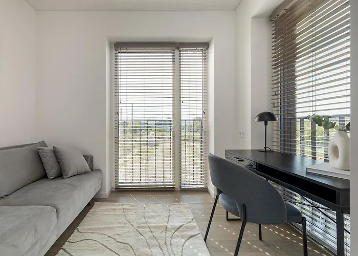 Nature Park Near River, Modern 2bed, Fast Wi-fi, Kitchen Oven * 维尔纽斯