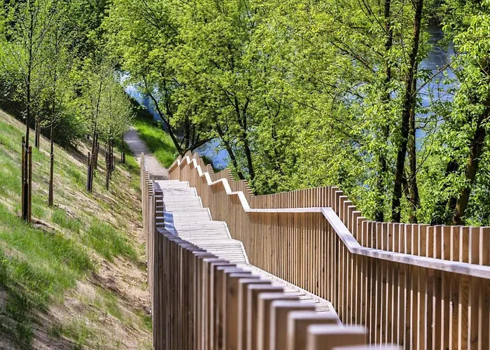 شقة Nature Park Near River, Modern 2bed, Fast Wi-fi, Kitchen Oven *