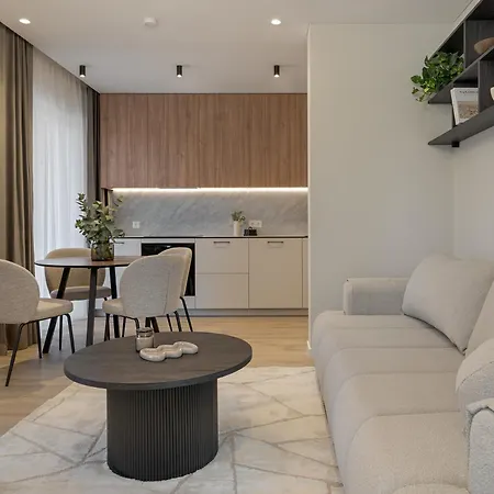 Nature Park Near River, Modern 2bed, Fast Wi-fi, Kitchen Oven Daire