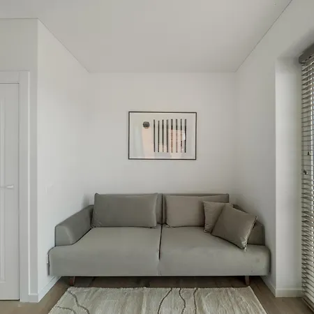 Nature Park Near River, Modern 2bed, Fast Wi-fi, Kitchen Oven Daire